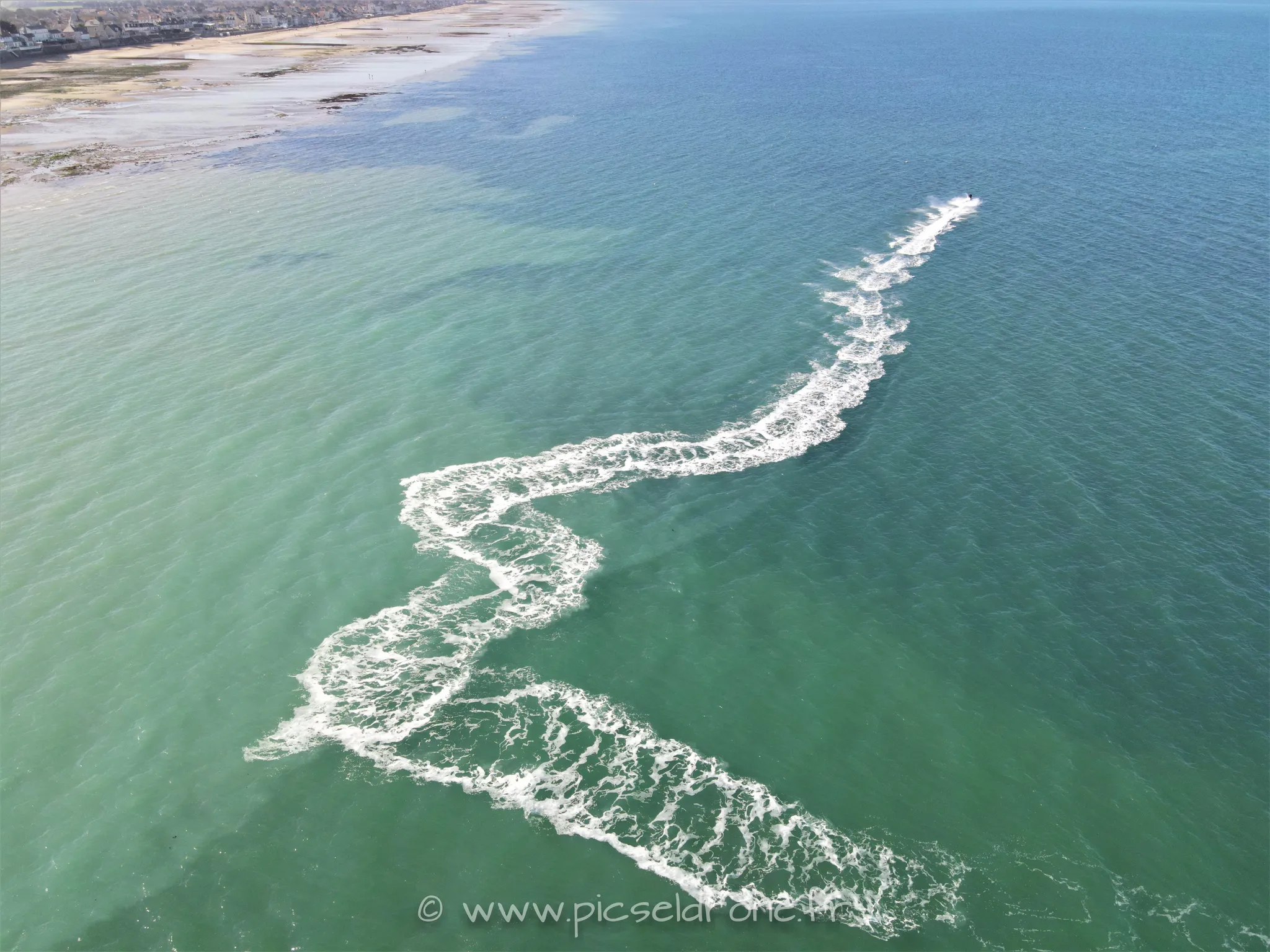 Prise de vue aérienne, photo aérienne de sports nautiques, télépilote drone, pilote drone, PICSEL DRONE, CAEN