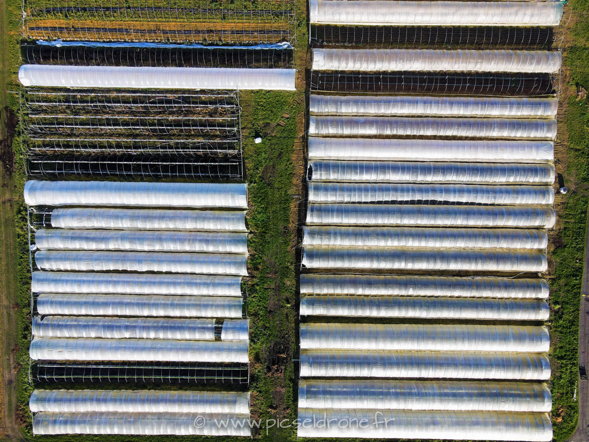 Prise de vue aérienne, photo aérienne de la cueillette du Grand Parc, télépilote drone, pilote drone, PICSEL DRONE, CAEN