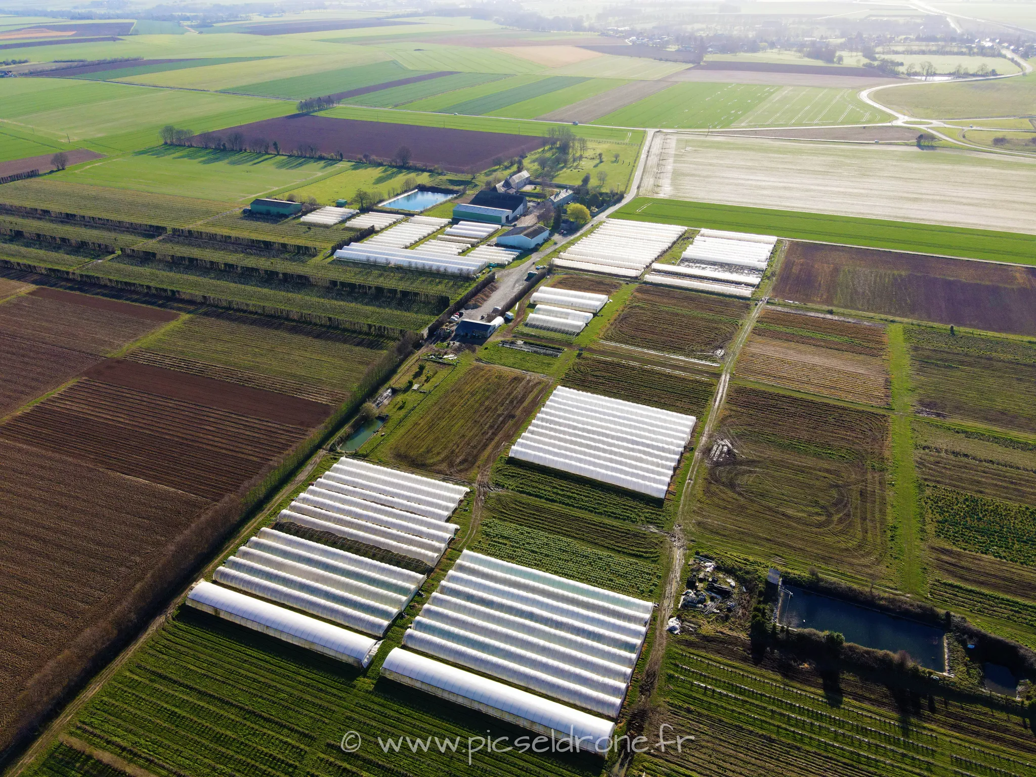 Prise de vue aérienne, photo aérienne de la cueillette du Grand Parc, télépilote drone, pilote drone, PICSEL DRONE, CAEN