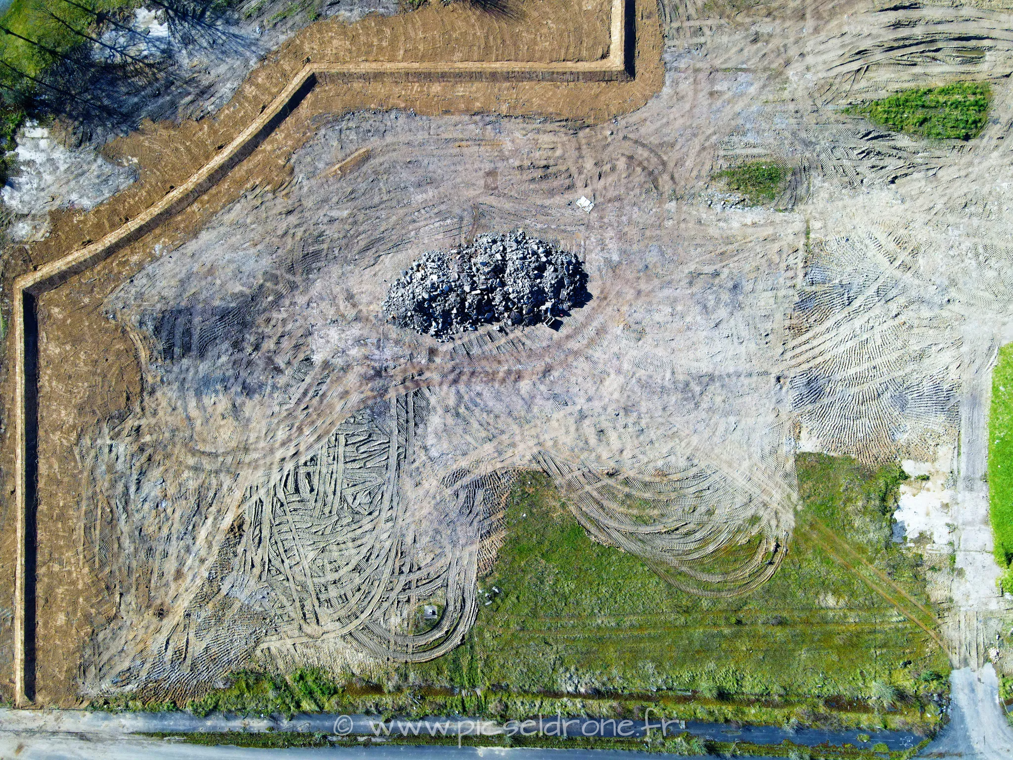 Prise de vue aérienne, photo aérienne de terrains vagues, télépilote drone, pilote drone, PICSEL DRONE, CAEN