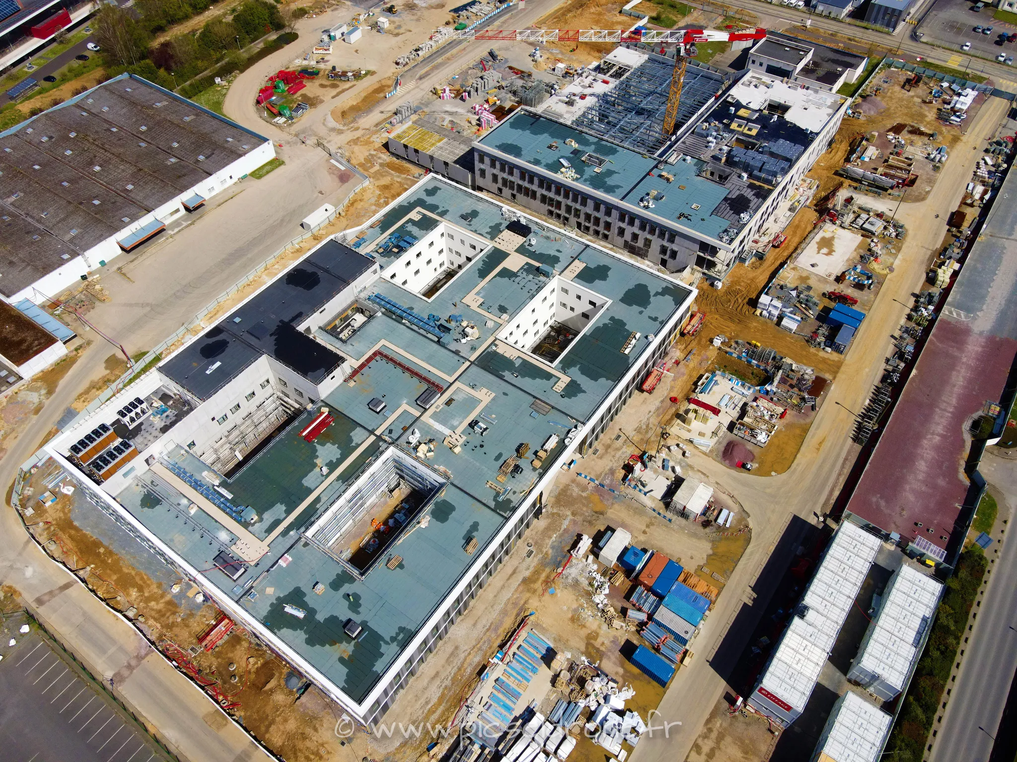 Prise de vue aérienne, photo aérienne de chantier CHU CAEN, EIFFAGE, télépilote drone, pilote drone, PICSEL DRONE, CAEN LA MER
