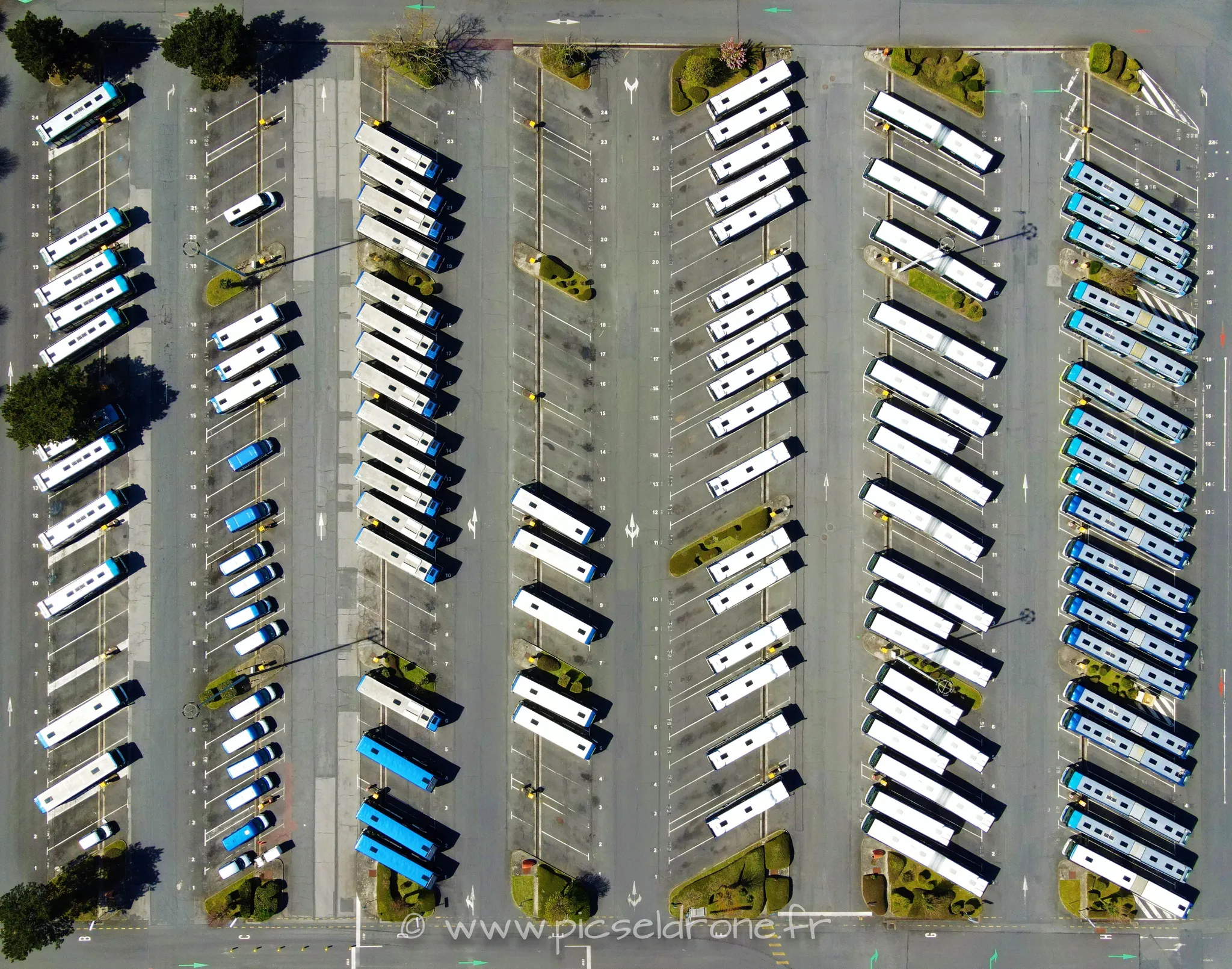 Prise de vue aérienne, photo aérienne, dépôt bus TWISTO, télépilote drone, pilote drone, PICSEL DRONE, CAEN