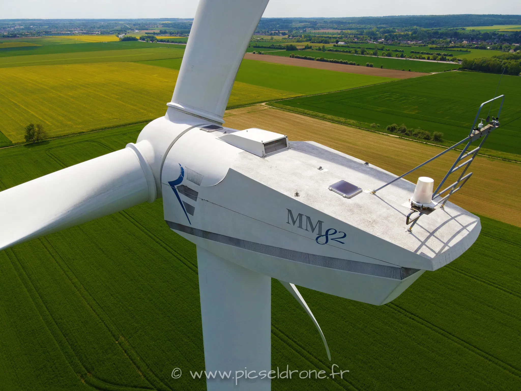 Prise de vue aérienne, photo aérienne, inspection technique d'éoliennes, télépilote drone, pilote drone, PICSEL DRONE, CAEN