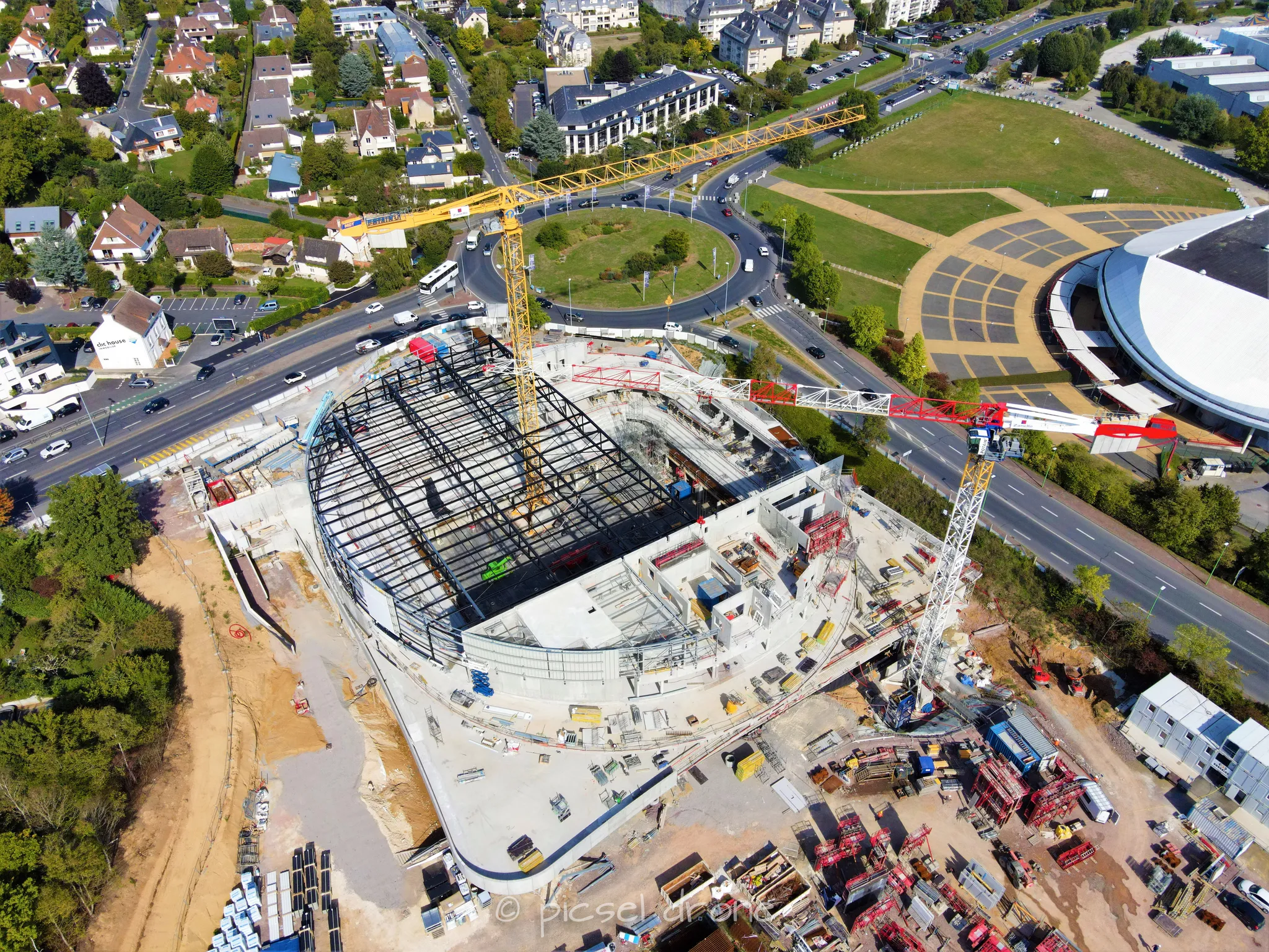 Prise de vue aérienne, photo aérienne de chantier CAEN LA MER, nouveau Palais des Sport, télépilote drone, pilote drone, PICSEL DRONE, CAEN